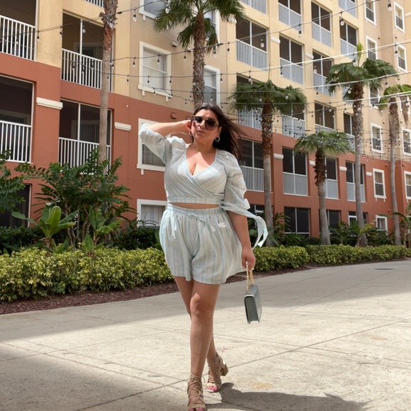 BCBGeneration 2 piece set - Picture 1 of 3